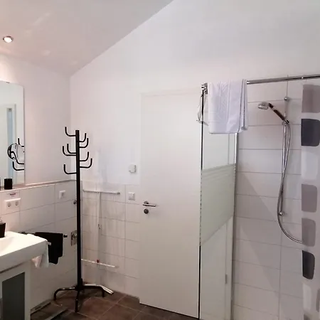 2 Apartamento *